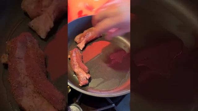 Ребрышки свиные с капустой смотреть онлайн