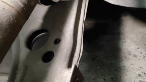 VW GOLF 4 сломался болт стойки стабилизатора. Что делать?