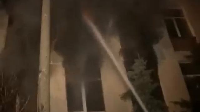 Пожар на сборном пункте Московского ГВК смотреть онлайн