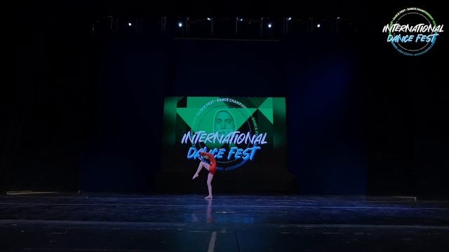 Соломатина Софья - Пандорра | STREET SHOW| SOLO| KADETS | 9 - 12 лет | IDF 2022 смотреть онлайн