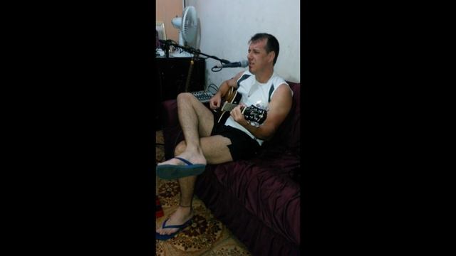 Douglas Di Maria canta Knockin' on heaven's door usando pedal VE 20 Boss смотреть онлайн