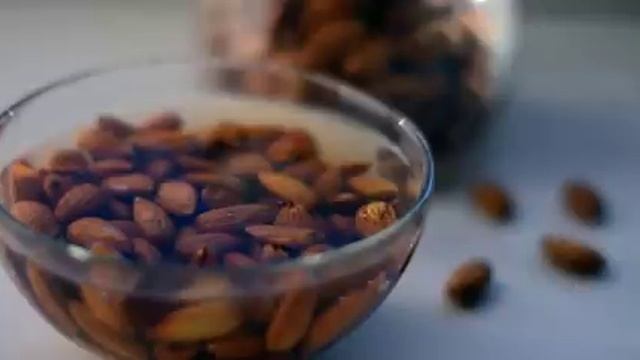 Вам Всегда Нужно Замачивать Орехи Перед Употреблением! А я никогда так не делала… смотреть онлайн