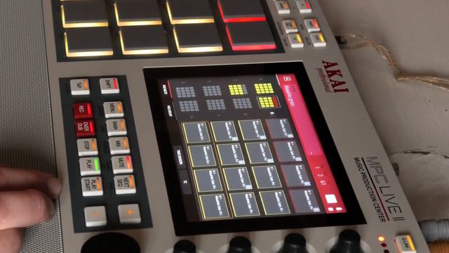 MPC LIVE 2 Tutorial | Mute Groups and Mute Target смотреть онлайн
