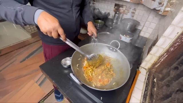 Cooking Indian dish PALAK PANEER. Палак панир смотреть онлайн