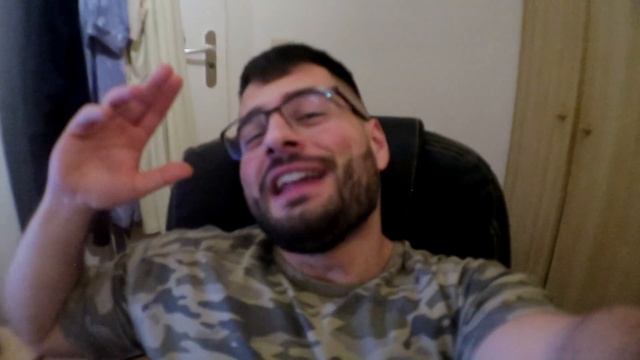 STARTING MY DONUT BUSINESS EP.8 | FIRST SKETCH TO REAL LOGO & MORE... смотреть онлайн