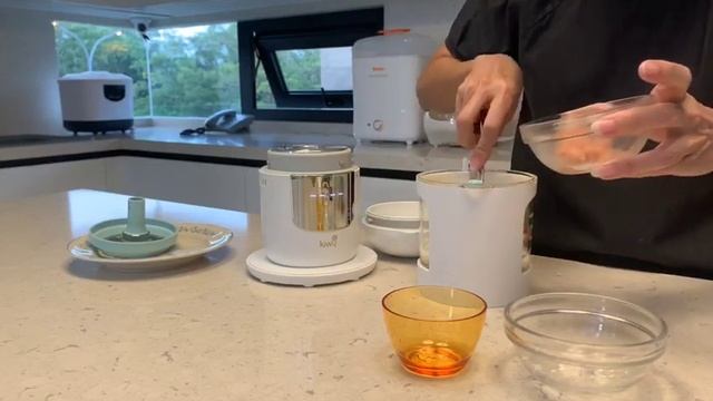 Making Steam Meat Rice with KIWY BT-6002 BABY KITCHEN 4in1 Food Processor смотреть онлайн