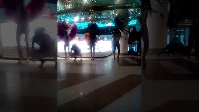 Капоэйра (Бразильские танцы в охотном ряду:-) смотреть онлайн