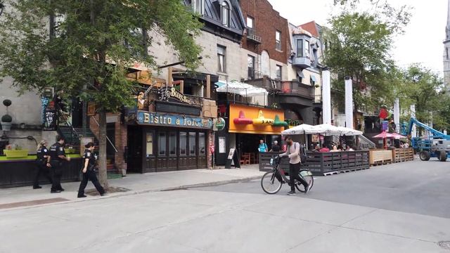 Saint Denis Street, Downtown Montreal, Canada | Rue Saint-Denis, Montréal | Walking Tour (4K) смотреть онлайн