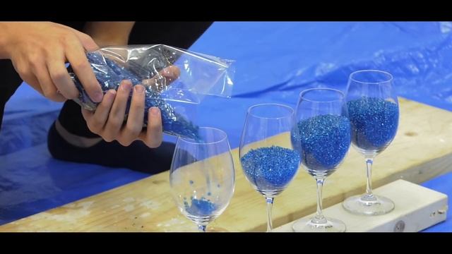 ハンドスピナーで最強の刀を作ってみた【ビンを粉砕！？】 смотреть онлайн