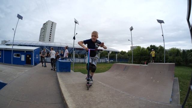 one-day scooter tricks скейтпарк Бибирево смотреть онлайн
