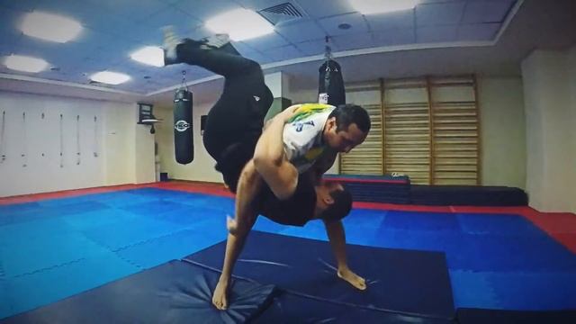 Энергичные тренировки по Cross Fit в Wellness Club LUXOR! смотреть онлайн