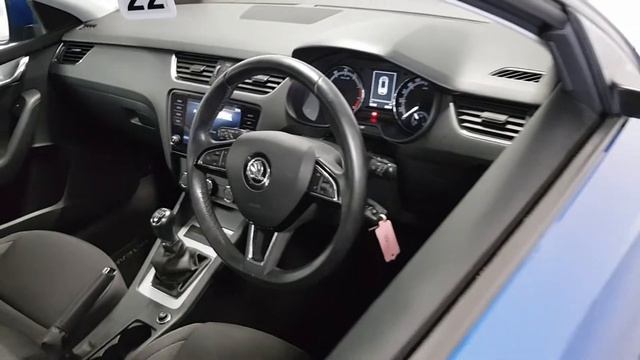 2017 Skoda Octavia COMBI AMBITION 1.2TSI 86HP 17,495 смотреть онлайн