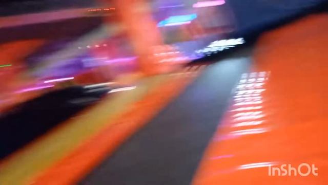 Екатеринбурге Разгон Взрослых Батут для Сальто ,Паркур Отлично ! #екбсегодня #екбсейчас #паркур смотреть онлайн