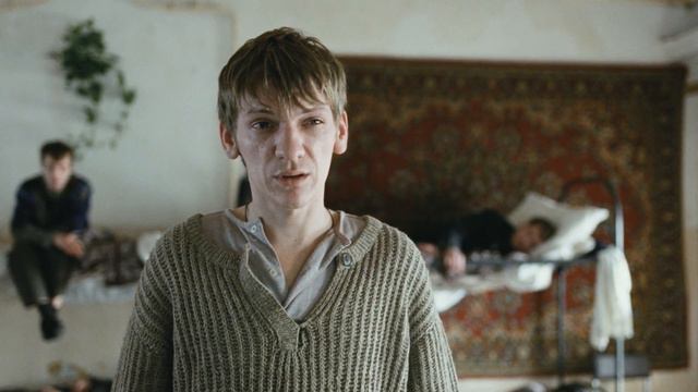 Если бы не было Бога, то его бы выдумали люди — цитата из фильма "Палата № 6" смотреть онлайн