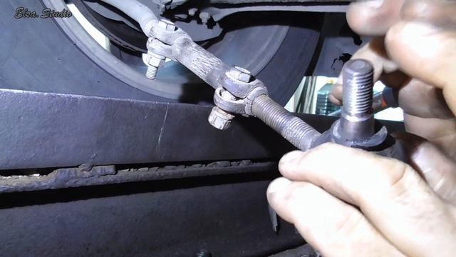 Замена короткого рулевого наконечника Opel Omega B смотреть онлайн