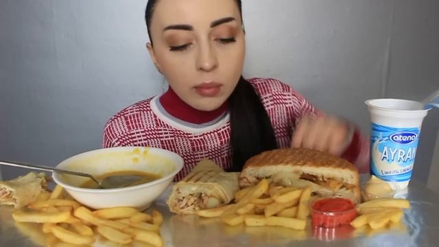 ОБО ВСЕМ ПО ЧУТЬ-ЧУТЬ ?? MUKBANG Ayka Emilly ?