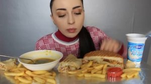 ОБО ВСЕМ ПО ЧУТЬ-ЧУТЬ ?? MUKBANG Ayka Emilly ?