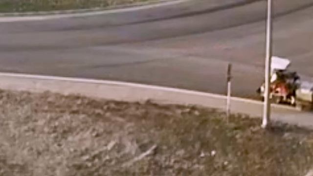 Нанесение разметки на дорожное полотно. Сегежа. Карелия. Июнь 2020 г. Ситилинк. Кольцо смотреть онлайн