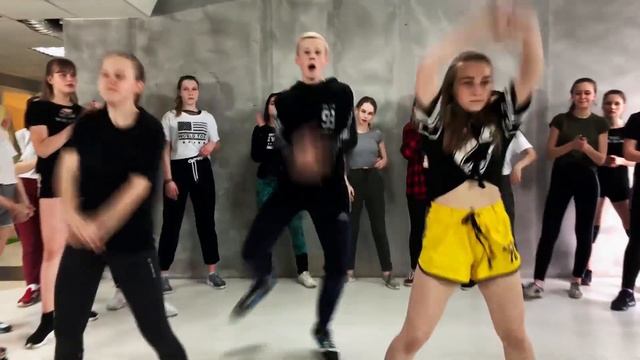 ЕВГЕНИЯ ЯРКО | ШКОЛА ТАНЦЕВ УРБАНАКАДЕМИЯ | ВЛАДИМИР смотреть онлайн