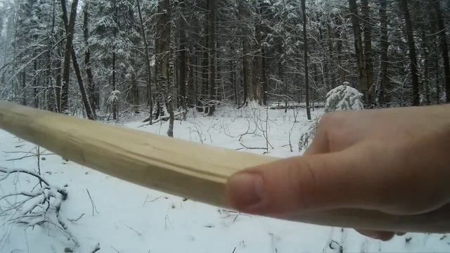 Как сделать топорище в лесу без инструментов. ч2 смотреть онлайн
