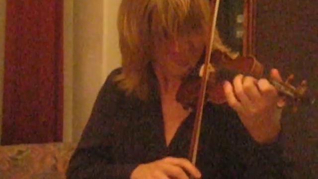 Alexi plays tiny violin смотреть онлайн
