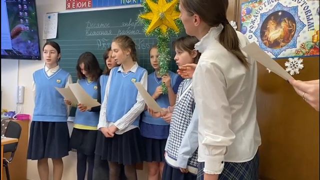 Радуйся, Мария, радуйся, Приснодева, Во нетленном Рождестве Твоем. смотреть онлайн
