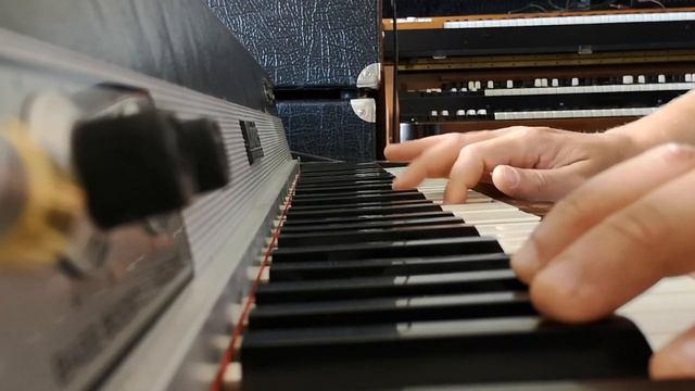 Fender Rhodes - Wet/Dry Setup With Rotary Speaker And Twin Reverb