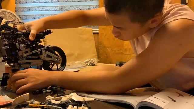 LEGO 42130   BMW S1000RR