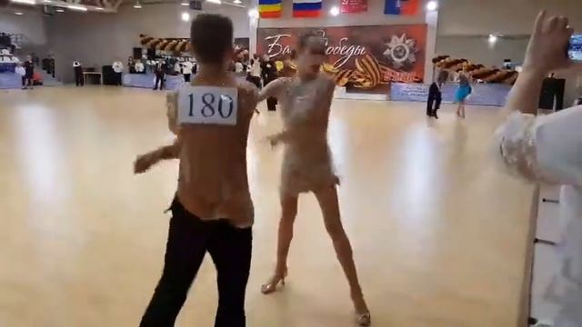 Ча-ча-ча.Юниоры 2 открытый класс. "Бал Победы" 4-5 мая смотреть онлайн