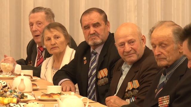 Губернатор Миклушевский встретился с приморскими Героями и ветеранами 9 декабря 2013 00487 смотреть онлайн