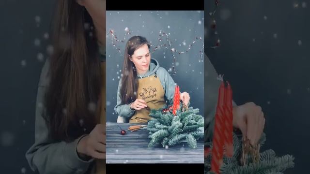 Новогодний декор своими руками. Новогодняя композиция на стол с пушистой и красивой хвоей смотреть онлайн