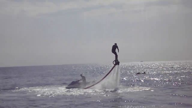 Флайбординг. Красивое шоу на Лазаревском взморье смотреть онлайн