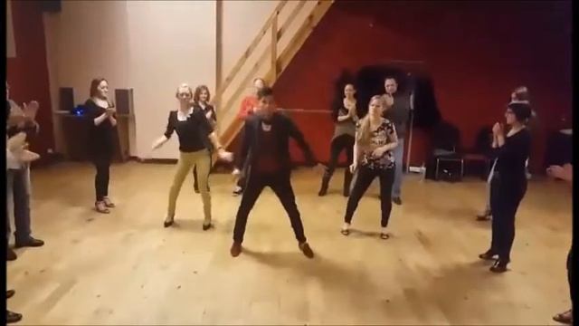 Adele - Love Song - Bachata Shines 1 Débutant Salsadecolores 22-02-2016 смотреть онлайн