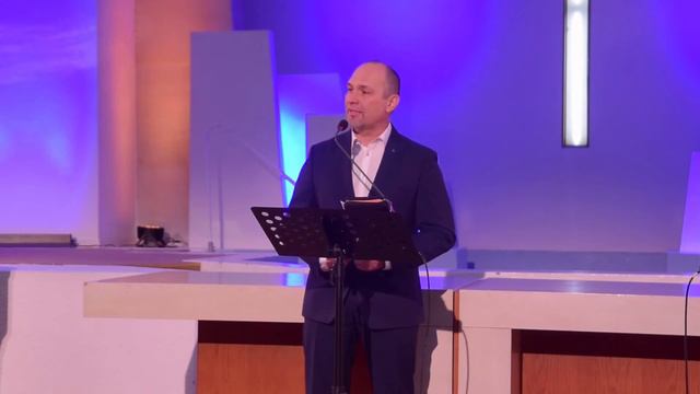 "КОГДА Я СЛАБ, ТОГДА СИЛЁН" (проповедь Михаил Балога, 28/02/21) смотреть онлайн