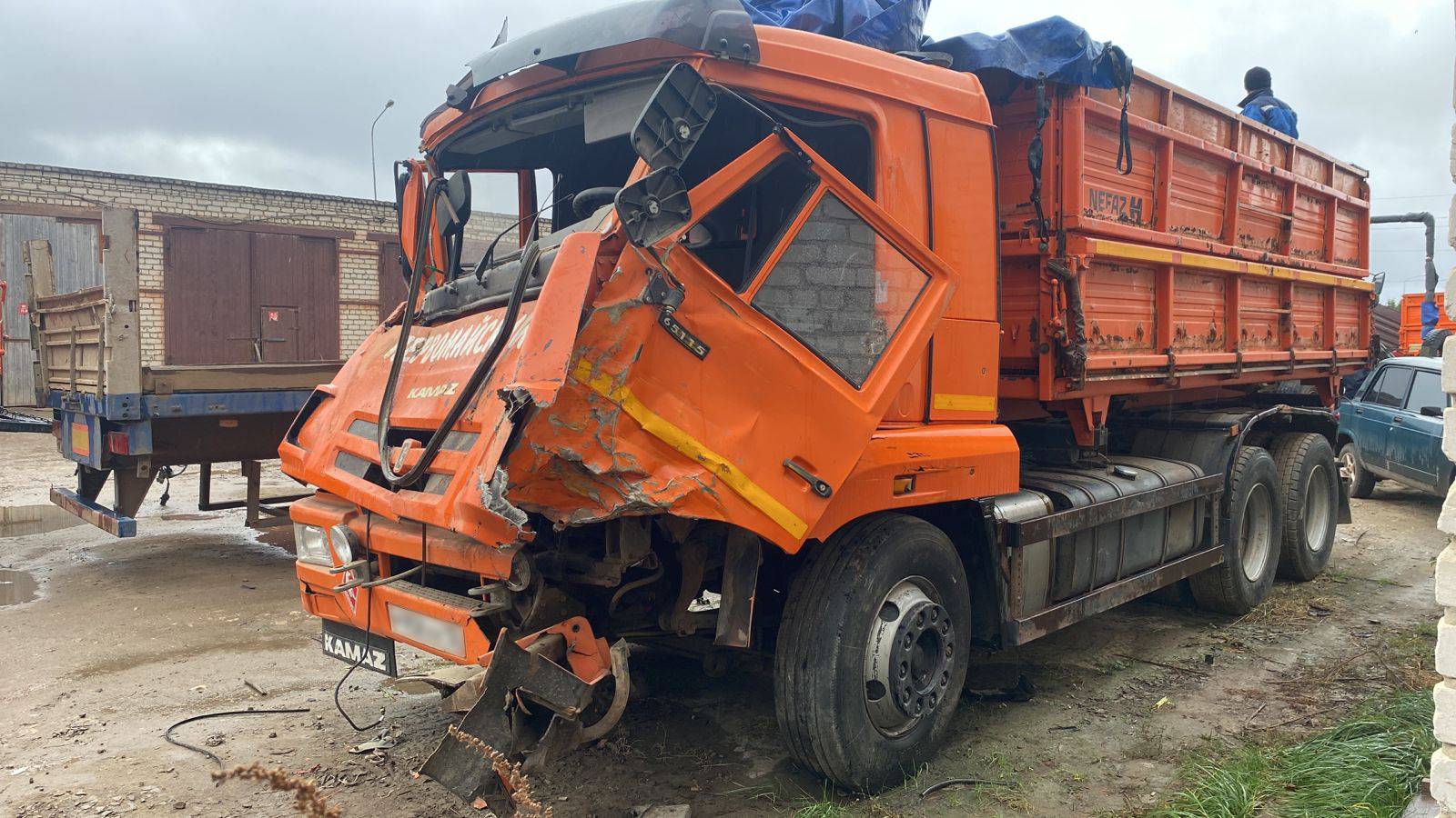 Восстановление кабины Камаз-65115 после лобового столкновения смотреть онлайн