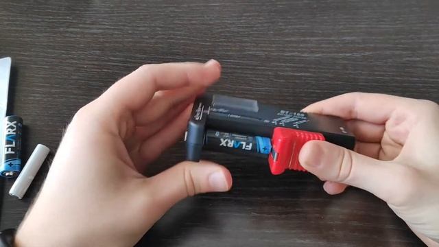 Тестер батареек BT-168 - проверка заряда батареек без мультиметра смотреть онлайн