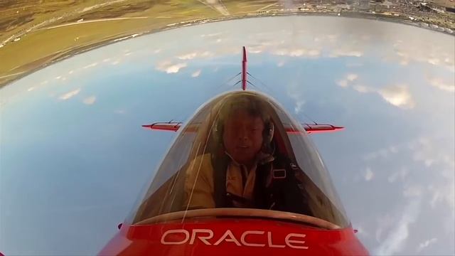 Oracle Aerobatic Pilot Sean D. Tucker смотреть онлайн