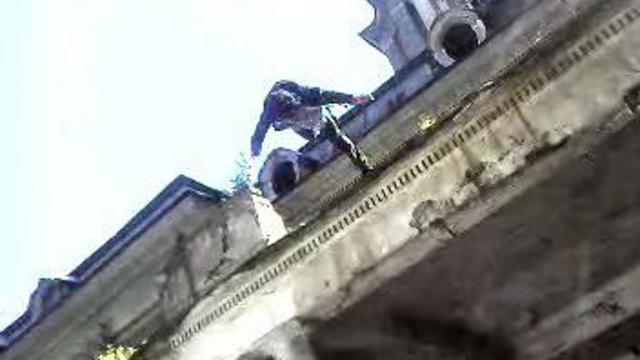 человек упал с высоты!! смотреть онлайн