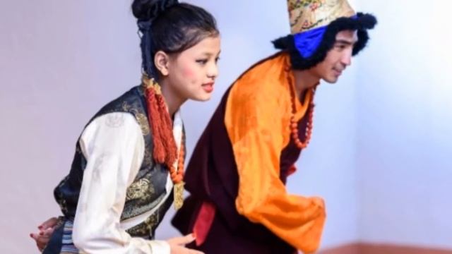 New Nading Selo Song 2075/2018 | Ghara Ta Hamro Dolakha - By Bishal Pakhrin & Ngimdiki Sherpa смотреть онлайн