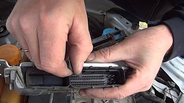 Причина многих поломок Автомобиля - разъём ЭБУ смотреть онлайн