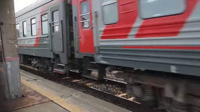 ЭП1-093 с пассажирским и приветливой бригадой смотреть онлайн