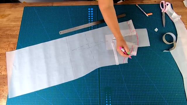 Легкий летний сарафан в клетку. Как сшить модный сарафан простого кроя.mp4 смотреть онлайн