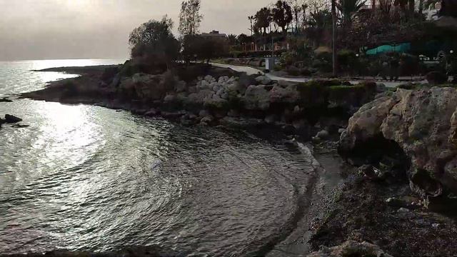 Marika and me go and explore the St. George beach in Chloraka.. and WoW.. смотреть онлайн