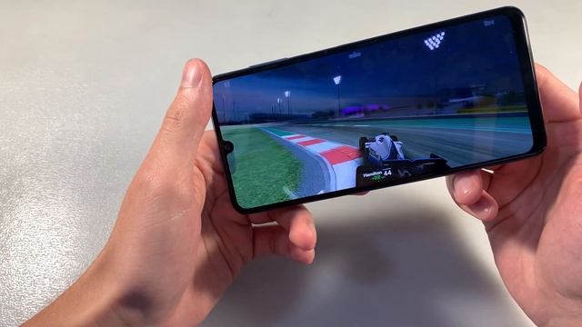 Игры Samsung Galaxy M32 (Minecraft, RealRacing3, GTA:SanAndreas) смотреть онлайн