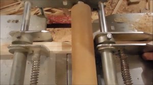 Изготовление плинтусов в домашних условиях, работа на самодельном деревообрабатывающем станке.