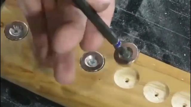 ДЕРЖАТЕЛЬ ДЛЯ ИНСТРУМЕНТА СВОИМИ РУКАМИ смотреть онлайн