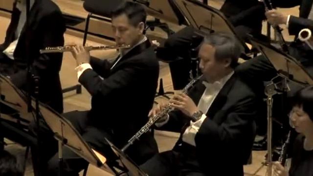 Bernard Tan: Guitar Concerto, 1st movement Allegro Moderato, with Kevin Loh and the SSO/Lan Shui смотреть онлайн