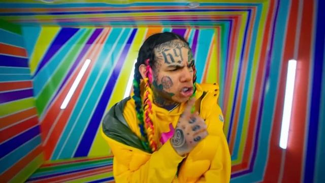 Rappers React To 6ix9ine Getting Jumped At LA Fitness.. смотреть онлайн