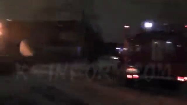 Пожар забрал и дровенник у сгоревшего дома в Сургуте смотреть онлайн