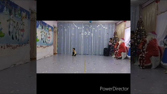 Новогодний утренник подготовительной группы "Кэнчээри" смотреть онлайн